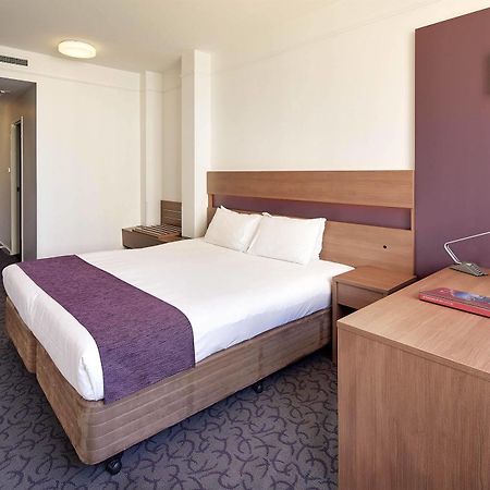 Quality Hotel Ambassador Perth Exterior photo
