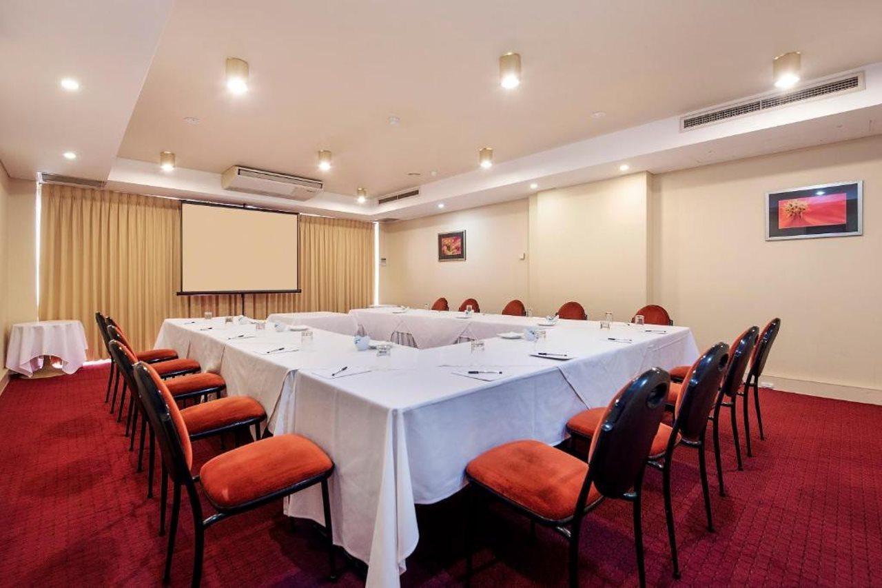 Quality Hotel Ambassador Perth Exterior photo