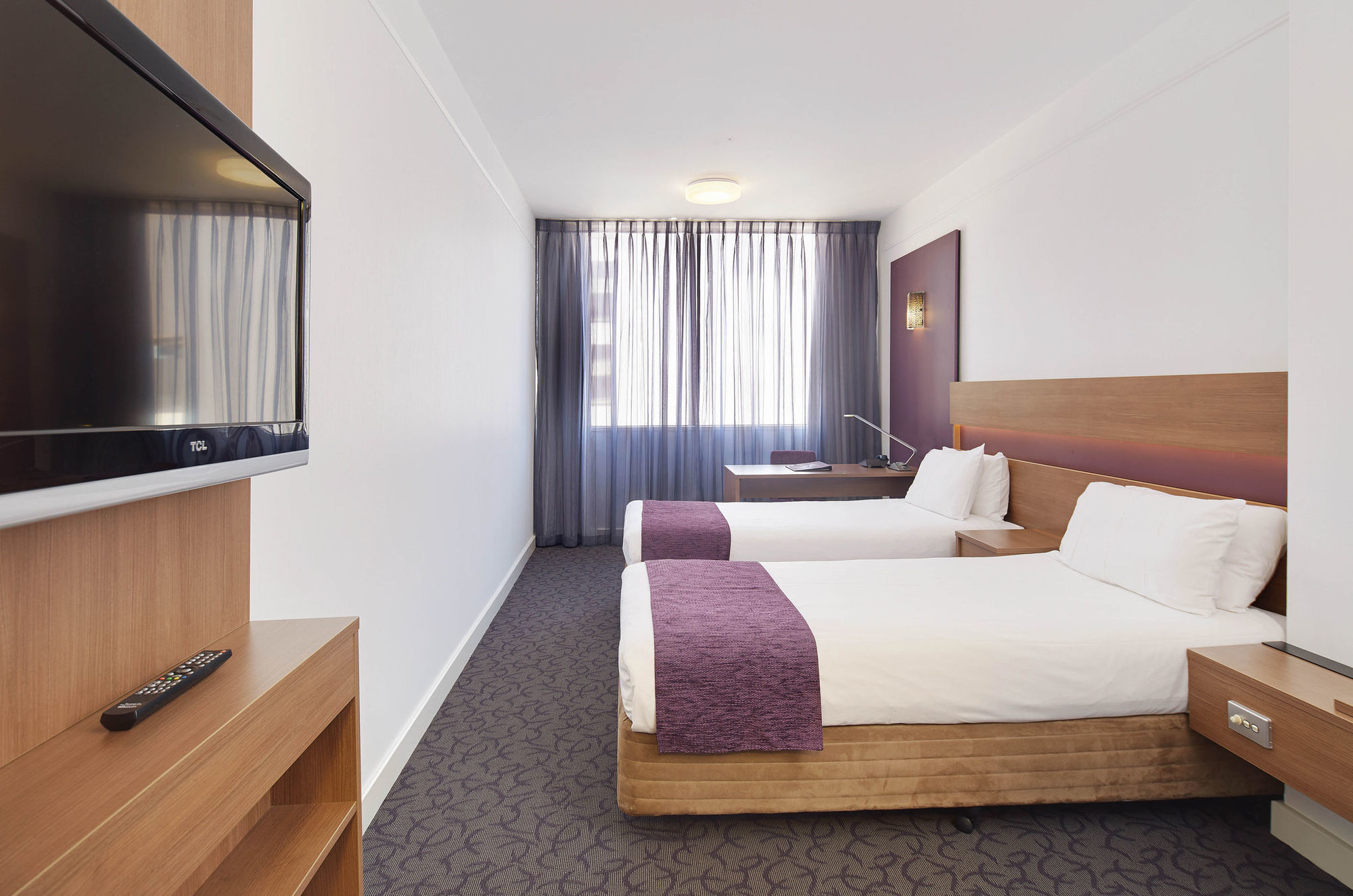 Quality Hotel Ambassador Perth Room photo