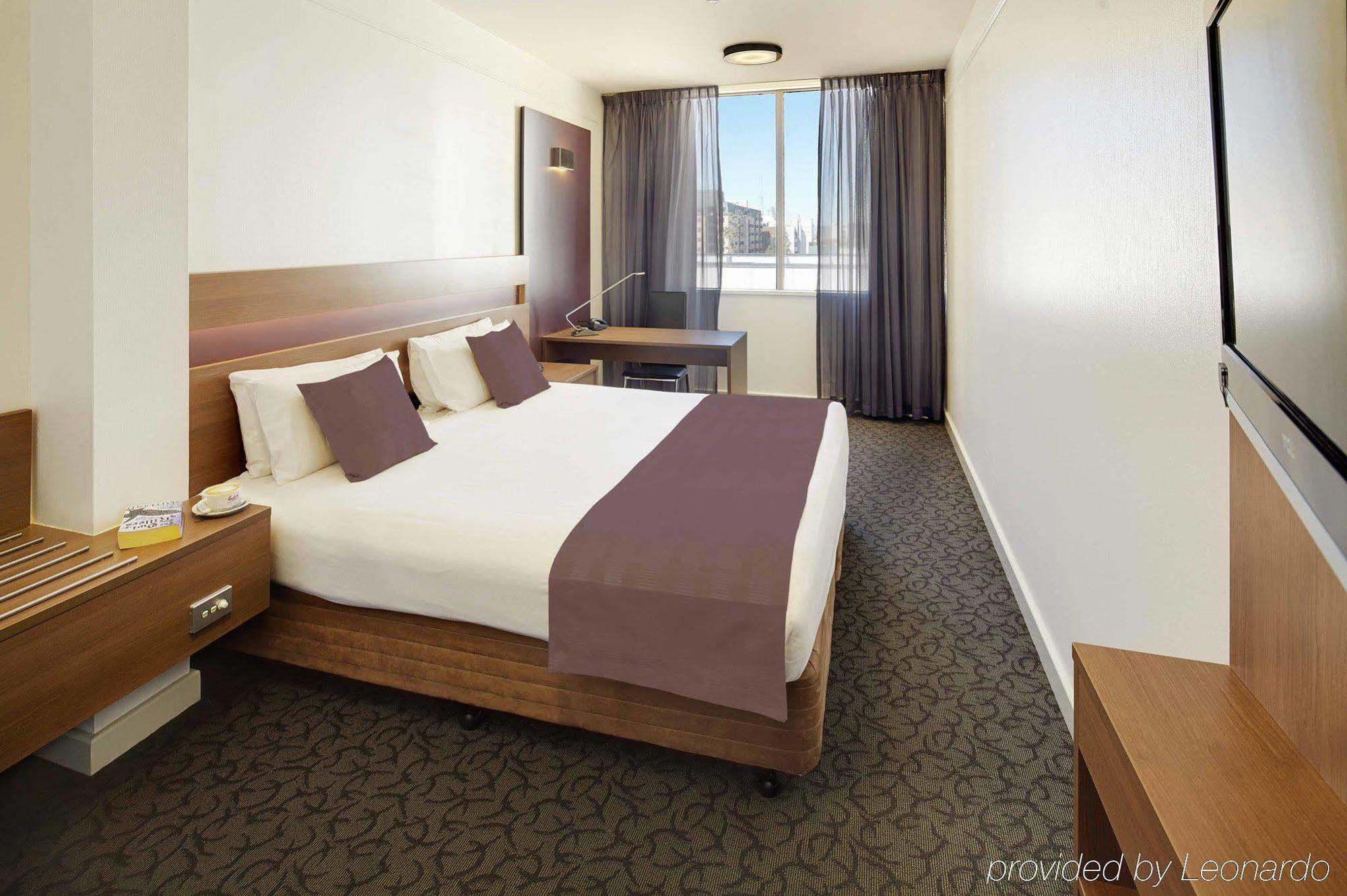 Quality Hotel Ambassador Perth Exterior photo