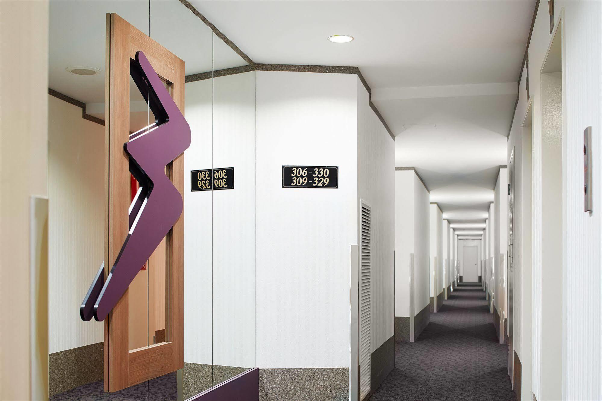 Quality Hotel Ambassador Perth Exterior photo