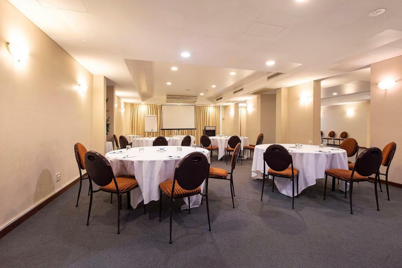 Quality Hotel Ambassador Perth Exterior photo